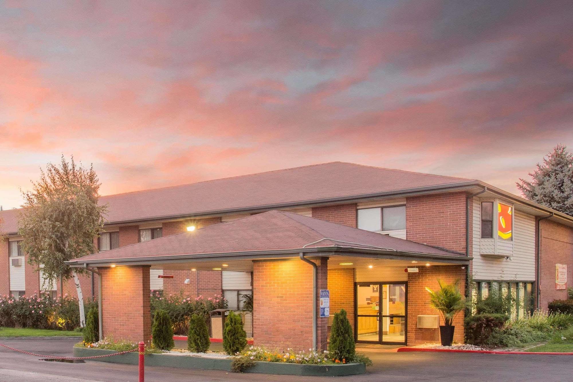 Super 8 By Wyndham Provo Byu Orem Εξωτερικό φωτογραφία